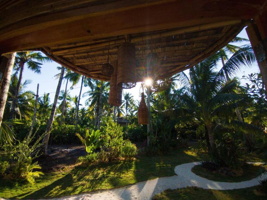 The Bamboo Houses - Tropical Garden & Empty Beach General Luna  Exterior foto