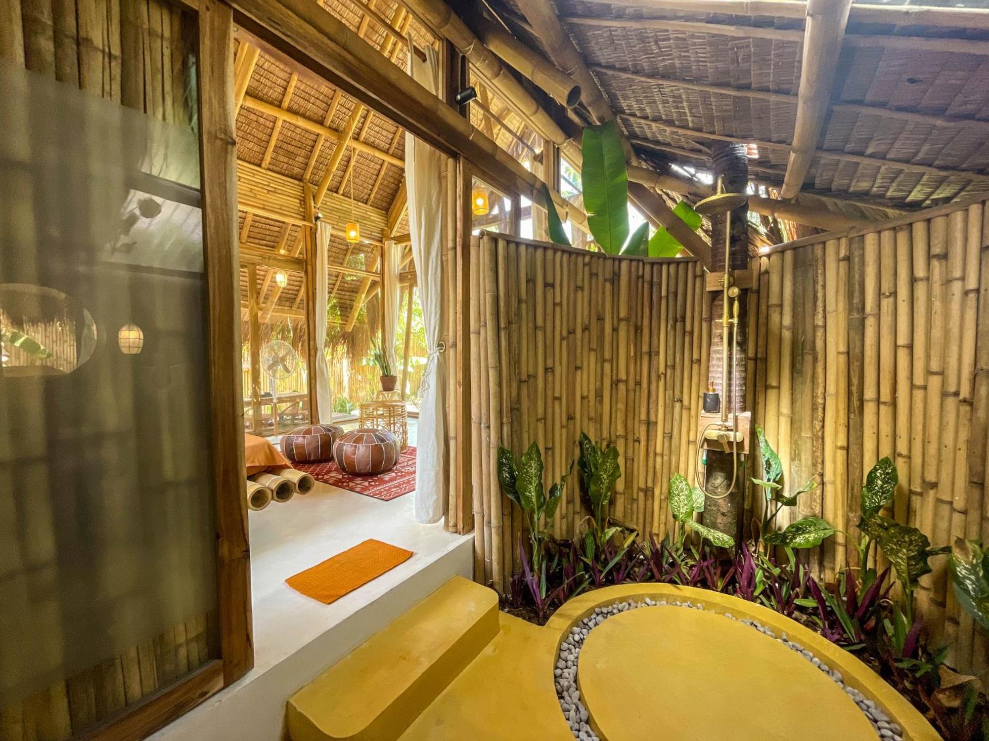 The Bamboo Houses - Tropical Garden & Empty Beach General Luna  Exterior foto